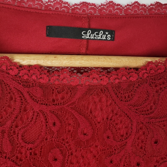 Lulus Red Lace Keyhole Back Mini Dress Size XS - Picture 7 of 8